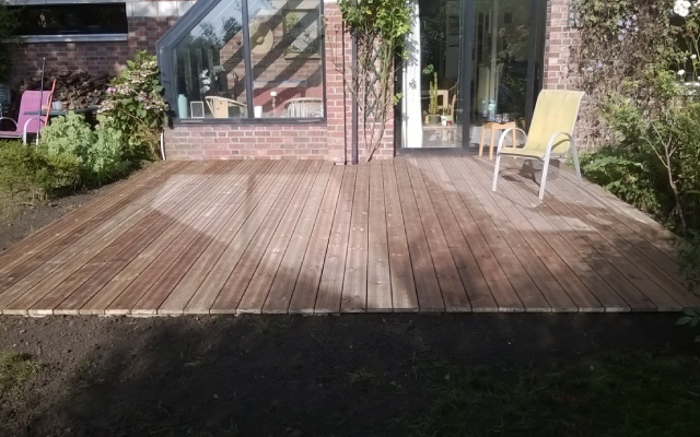 Terrasse en Pin – Villeneuve d'Ascq